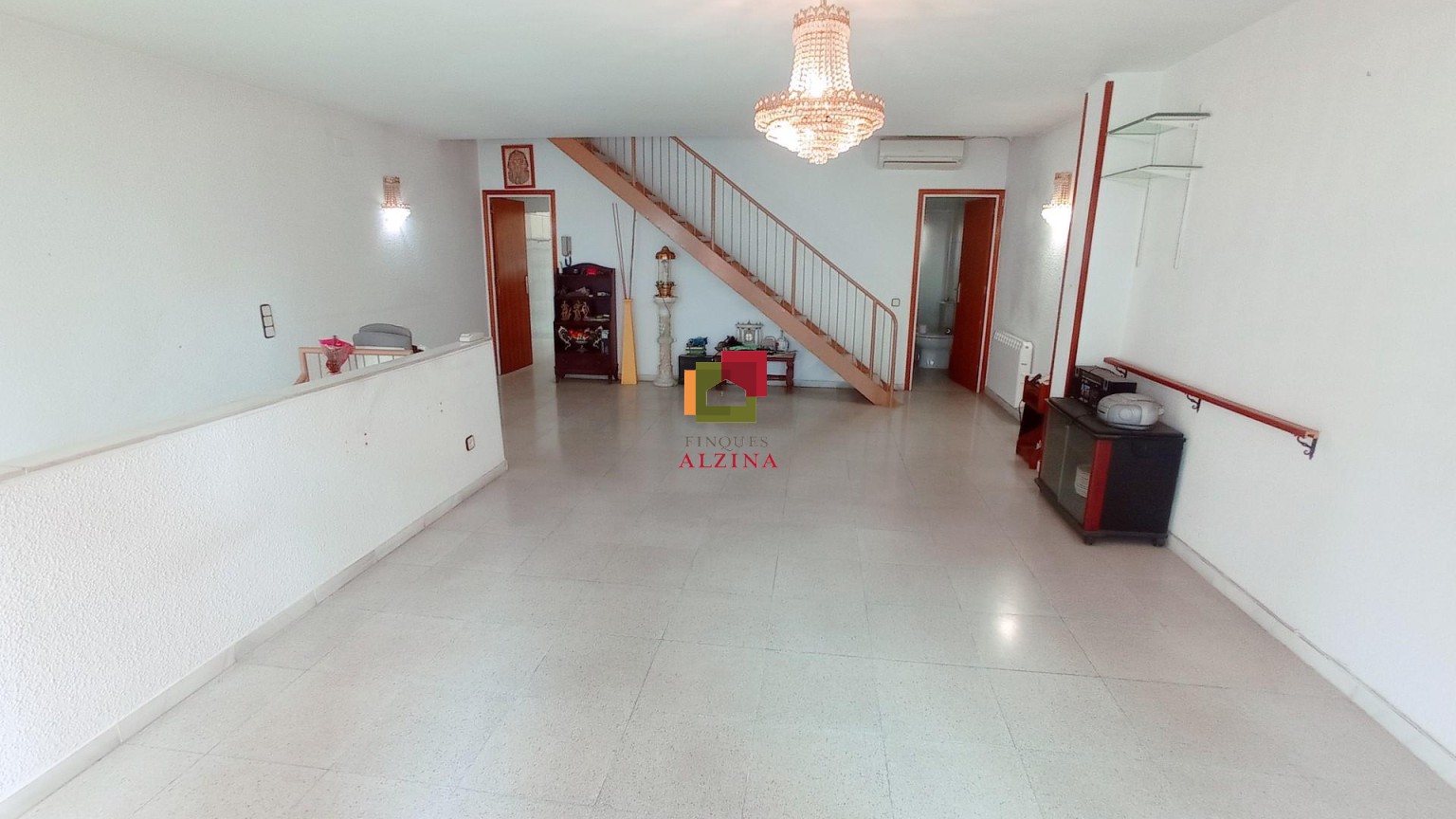 ¡Bienvenidos a esta maravillosa casa en venta en el Pedró!