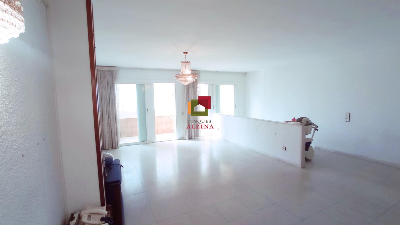 ¡Bienvenidos a esta maravillosa casa en venta en el Pedró!