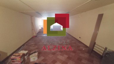 ¡No pierdas la oportunidad de adquirir este increíble local en venta!