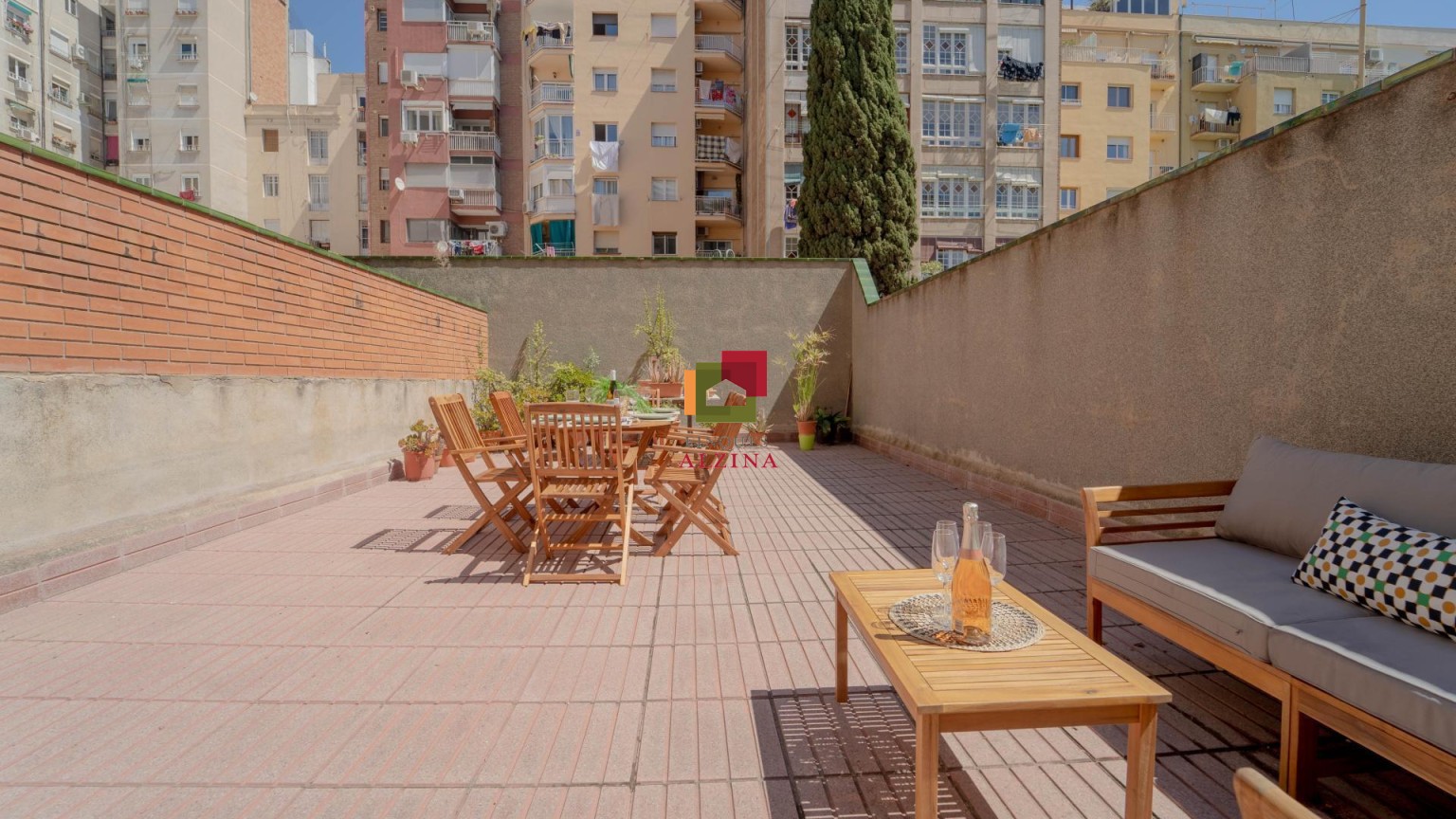 Espectacular habitatge amb gran terrassa de 67m2 situada en el Passeig de Sant Gervasi!