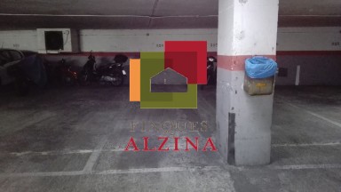 PLAZA DE PARKING EN VENTA PARA COCHE PEQUEÑO Y MOTO