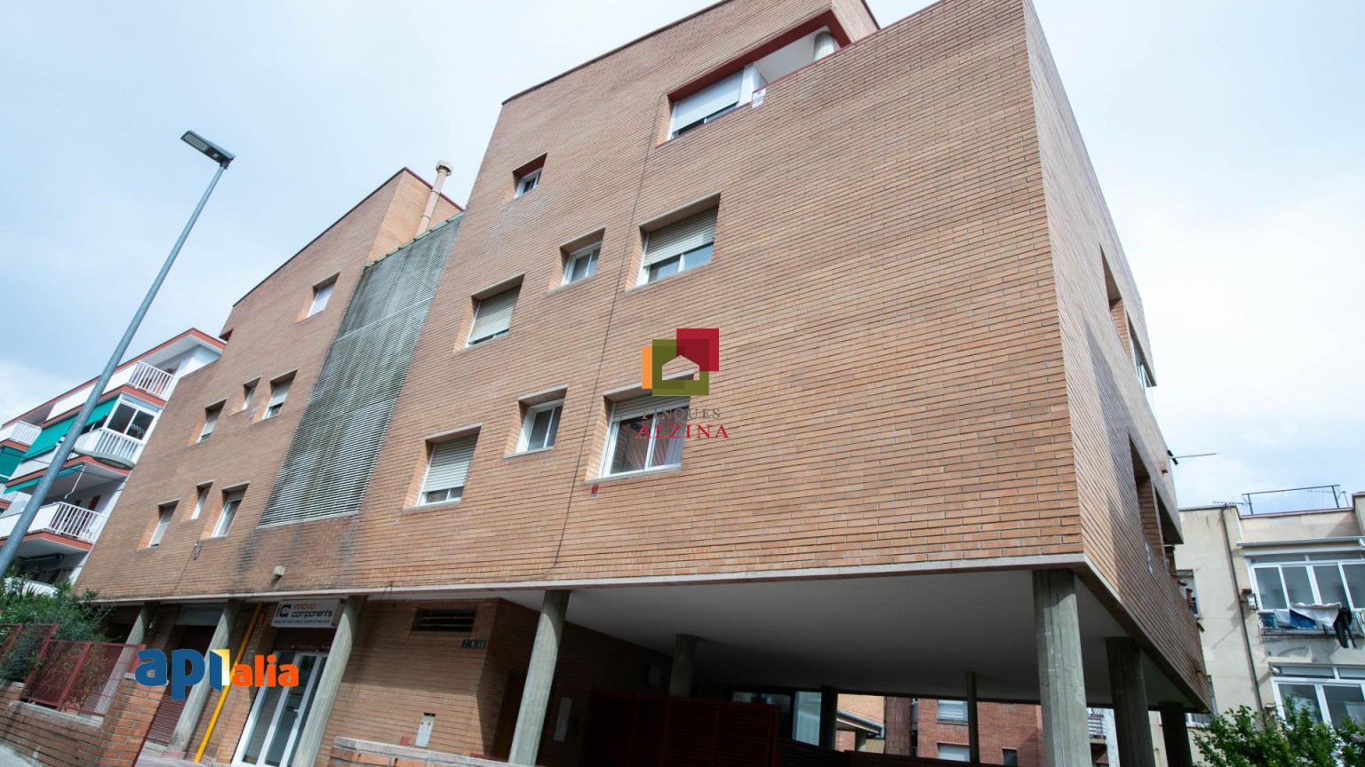 Espacioso y Cómodo Piso en el Barrio del Gall, Esplugues de Llobregat