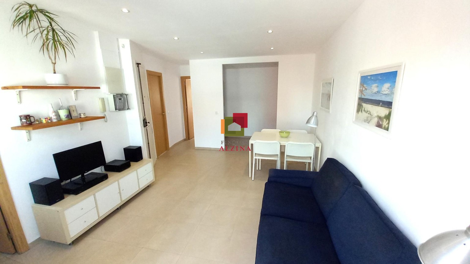 Ático Reformado con Doble Terraza en Pubilla Casa