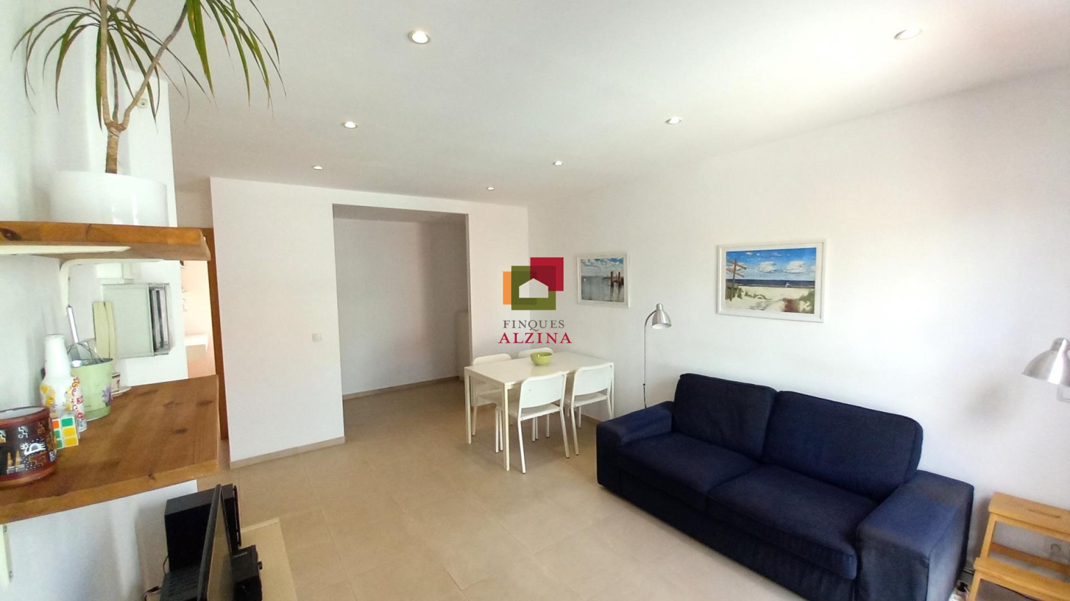Ático Reformado con Doble Terraza en Pubilla Casa