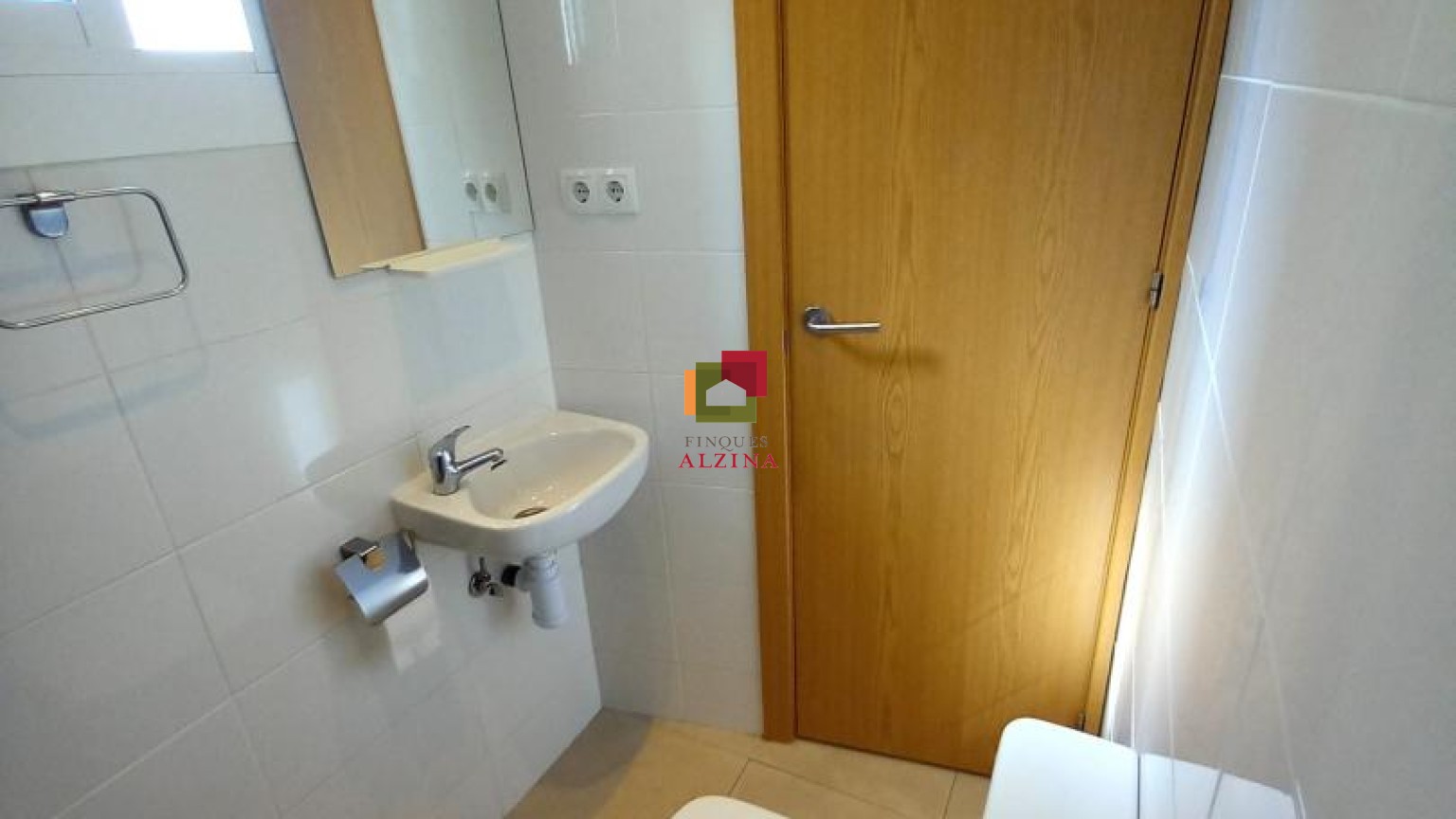 Ático Reformado con Doble Terraza en Pubilla Casa