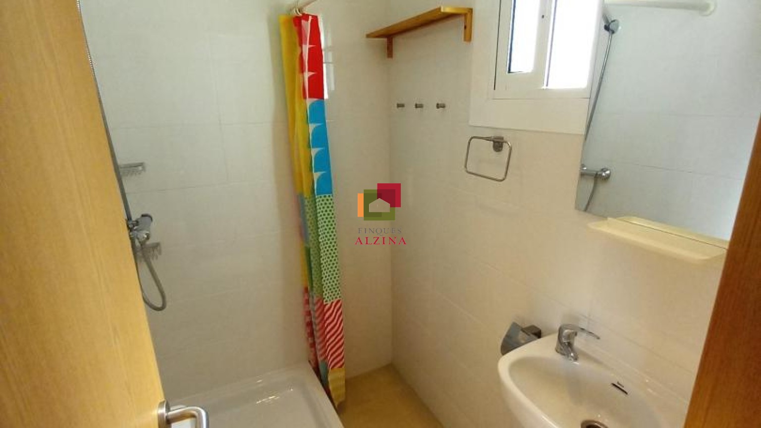 Ático Reformado con Doble Terraza en Pubilla Casa