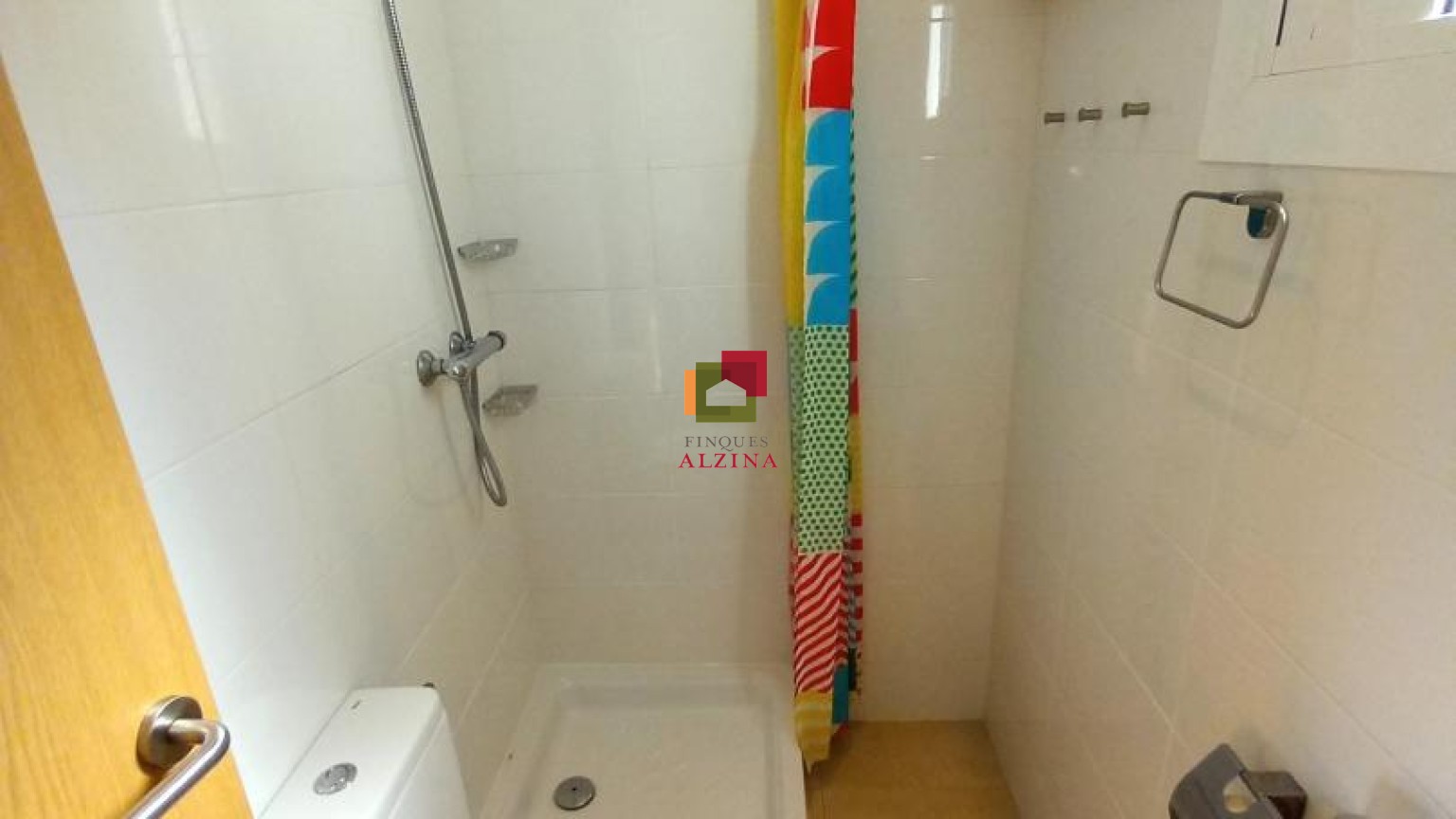 Ático Reformado con Doble Terraza en Pubilla Casa
