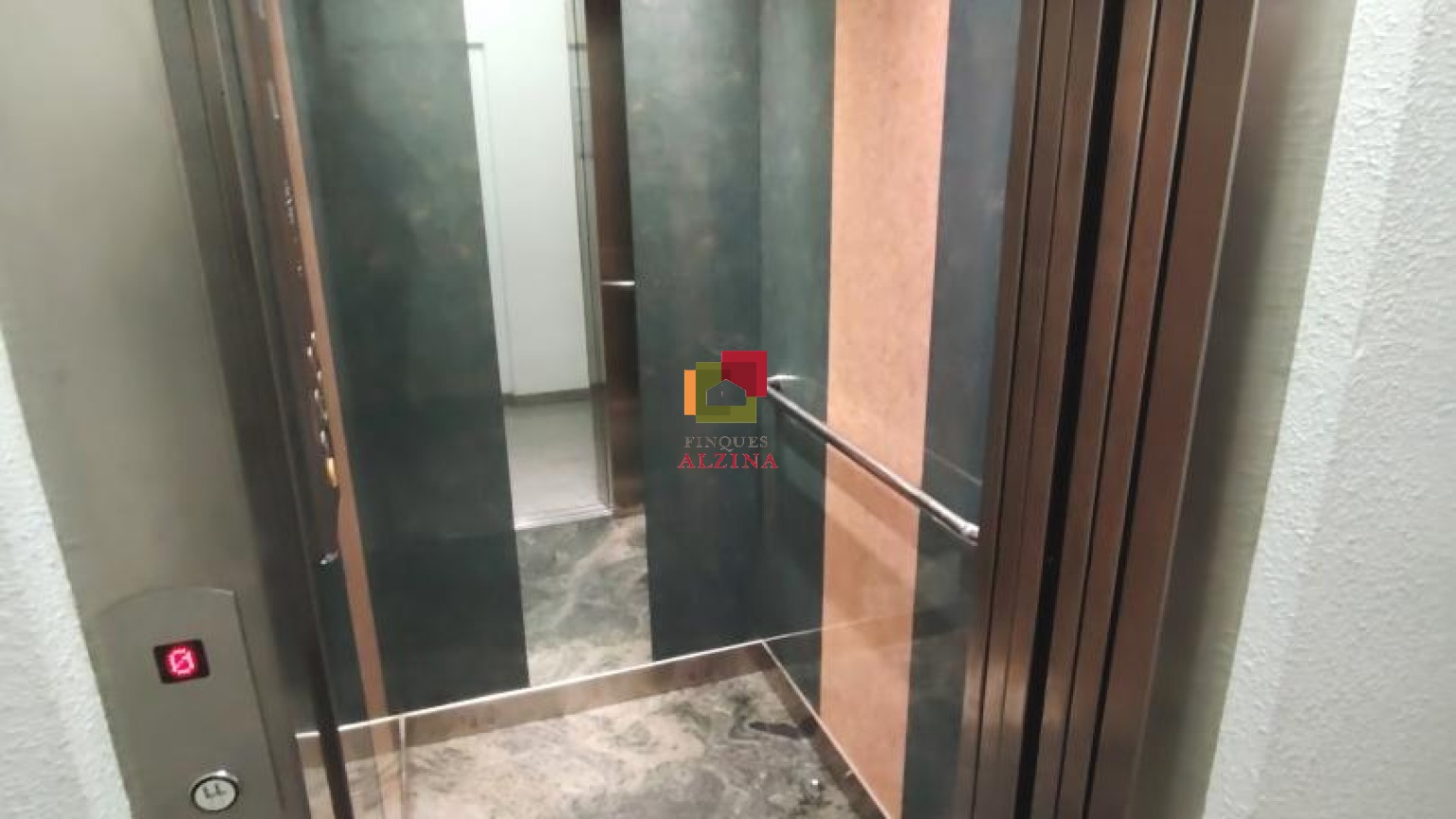 Luminoso piso con encanto