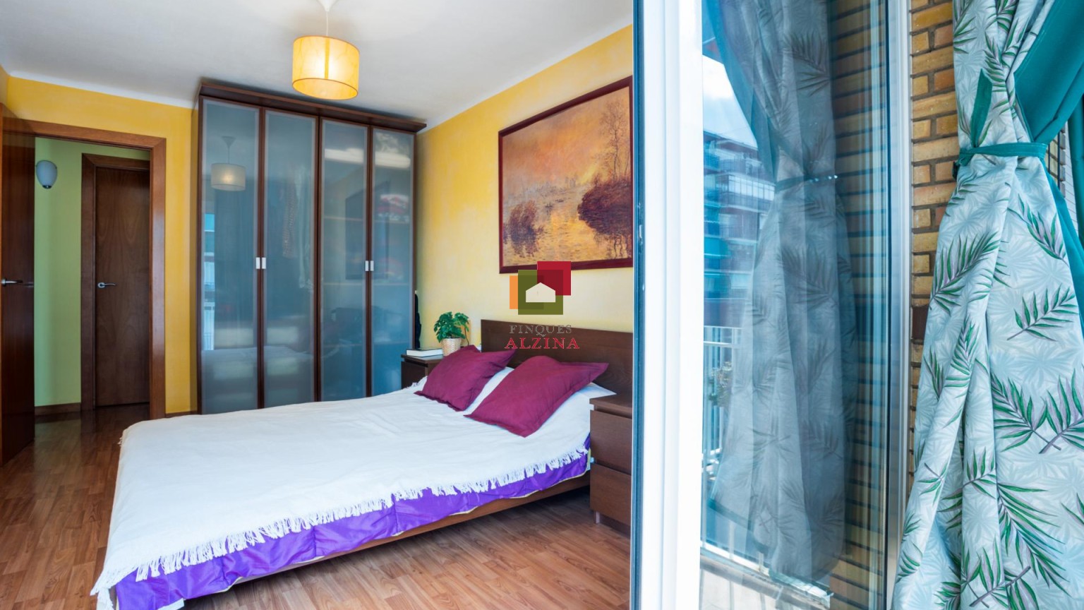 ON LA LLUM ET DONA LA BENVINGUDA CADA DIA