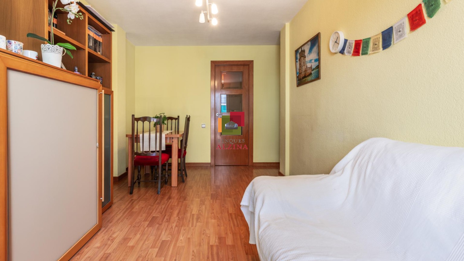 ON LA LLUM ET DONA LA BENVINGUDA CADA DIA