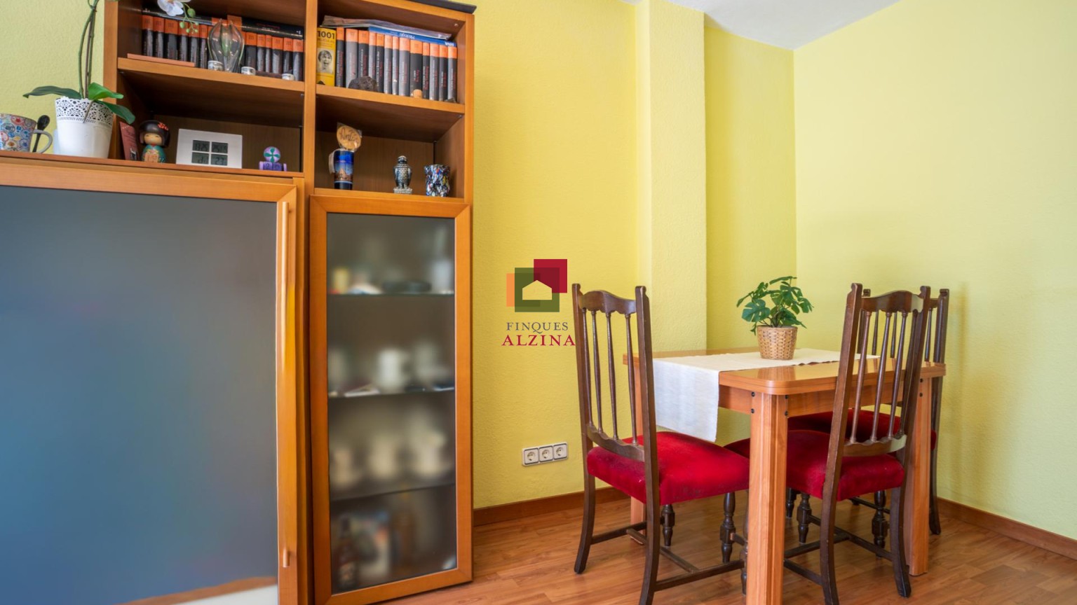 ON LA LLUM ET DONA LA BENVINGUDA CADA DIA