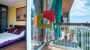 ON LA LLUM ET DONA LA BENVINGUDA CADA DIA