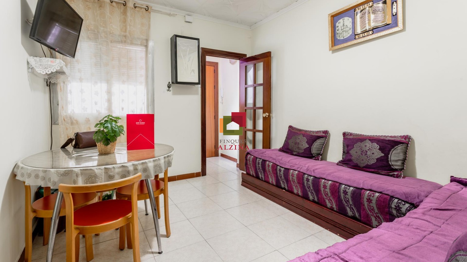 Encantador pis lluminós a Esplugues: comoditat i potencial a cada racó