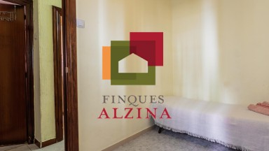 Encantador pis lluminós a Esplugues: comoditat i potencial a cada racó