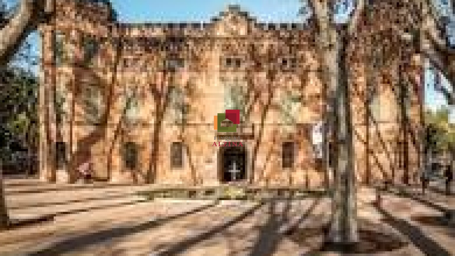 PISO LUMINOSO CON BALCÓN EN UNA DE LAS MEJORES ZONAS DE CORNELLÀ.