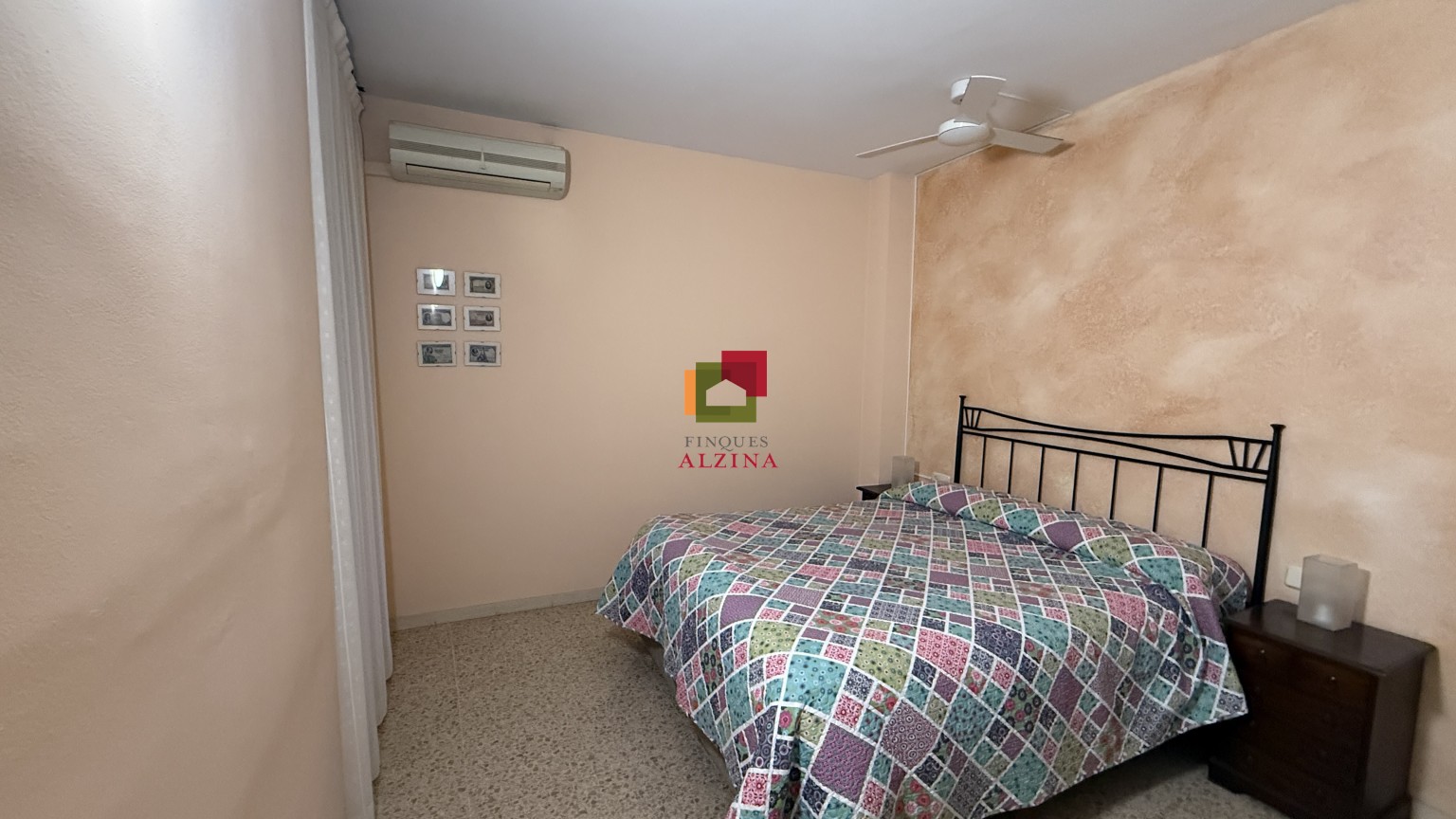 PISO LUMINOSO CON BALCÓN EN UNA DE LAS MEJORES ZONAS DE CORNELLÀ.