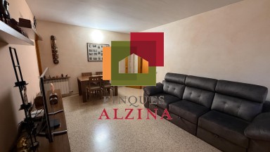 PISO LUMINOSO CON BALCÓN EN UNA DE LAS MEJORES ZONAS DE CORNELLÀ.