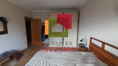 Luminoso piso esquinero con terraza y vistas