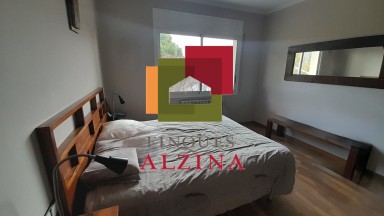 Luminoso piso esquinero con terraza y vistas