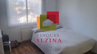 Luminoso piso esquinero con terraza y vistas