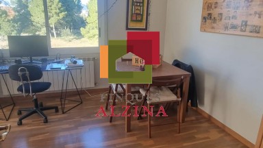 Luminoso piso esquinero con terraza y vistas