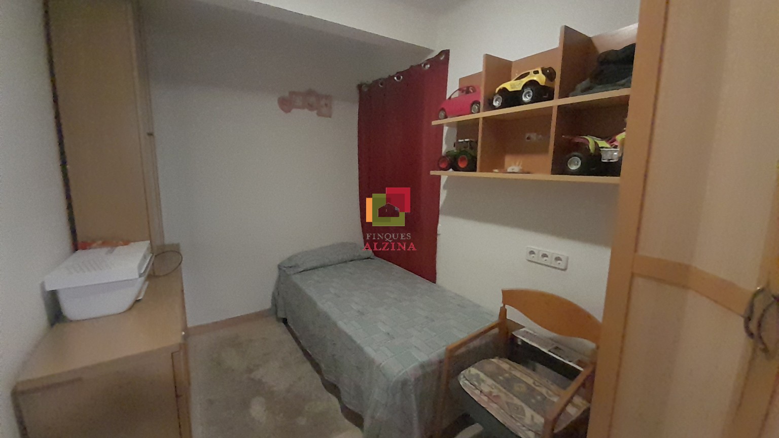 INVERSIÓN CON RENTABILIDAD | Piso con inquilinos en Pubilla Cases