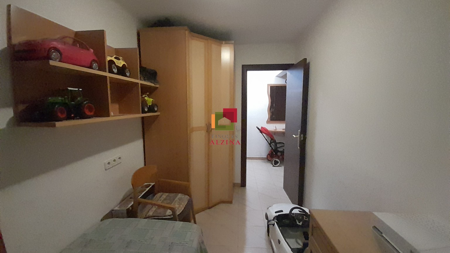 INVERSIÓN CON RENTABILIDAD | Piso con inquilinos en Pubilla Cases