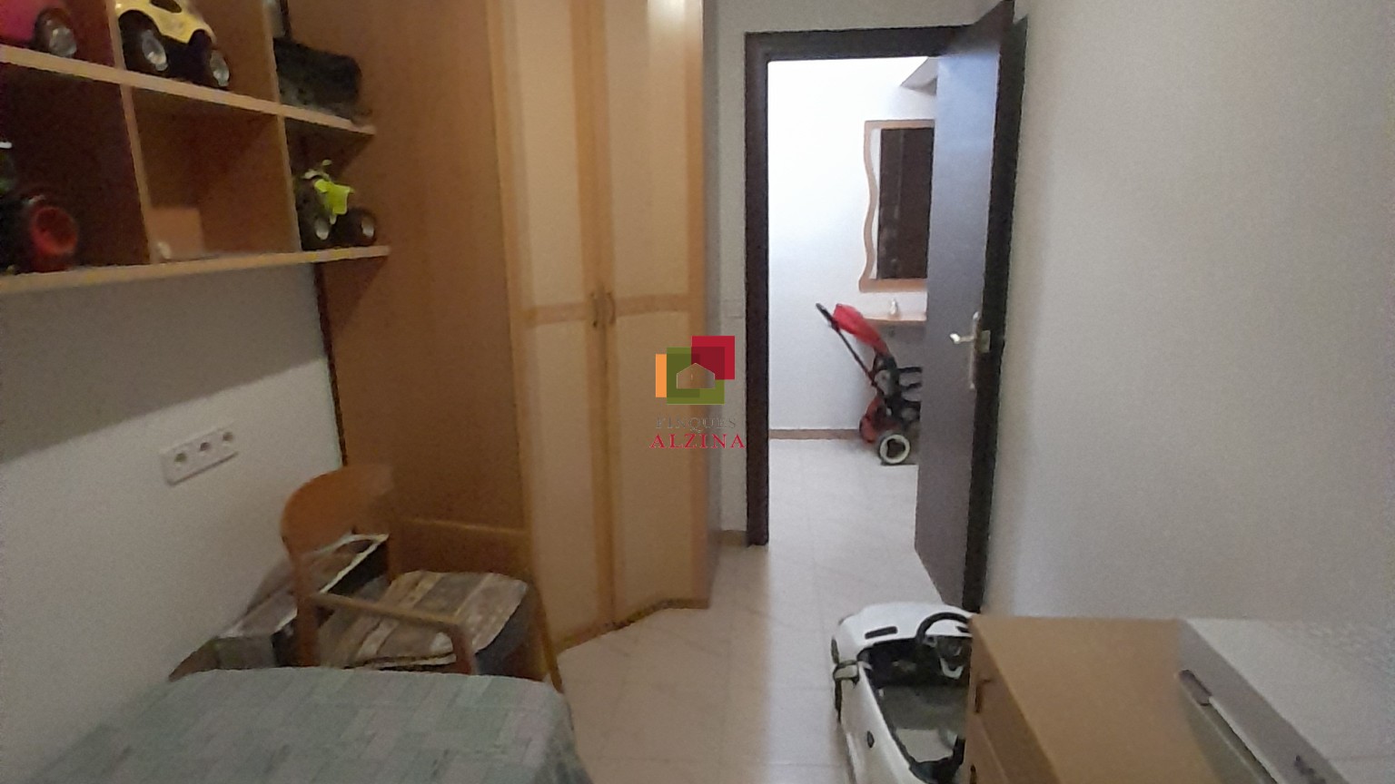 INVERSIÓN CON RENTABILIDAD | Piso con inquilinos en Pubilla Cases