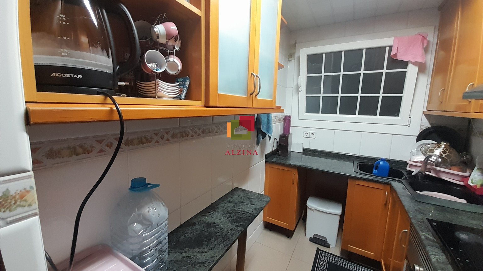 INVERSIÓN CON RENTABILIDAD | Piso con inquilinos en Pubilla Cases