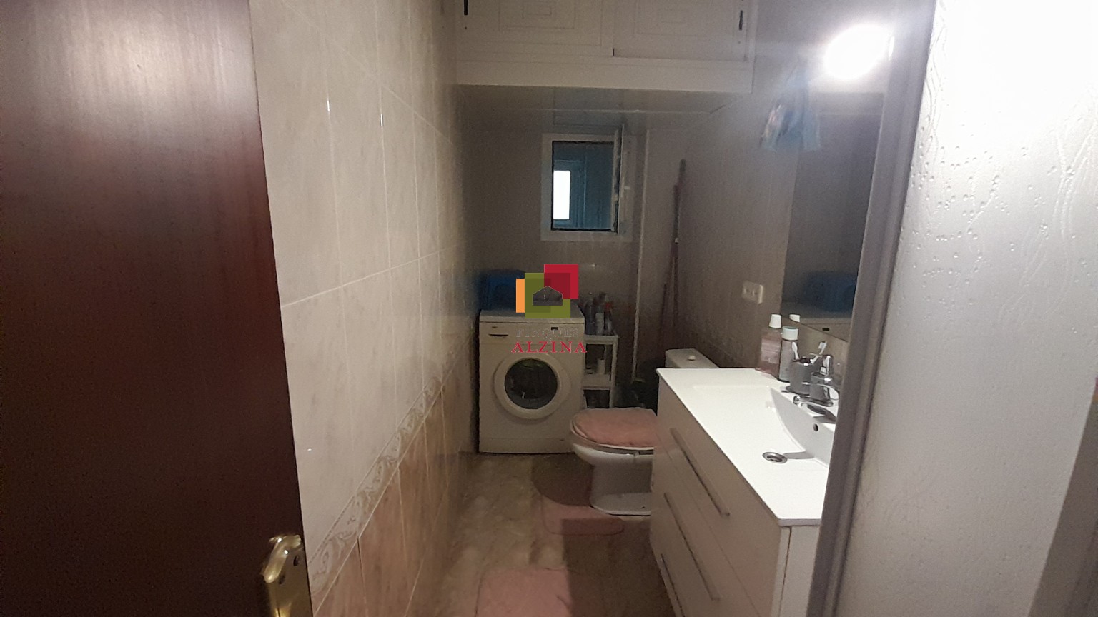 INVERSIÓN CON RENTABILIDAD | Piso con inquilinos en Pubilla Cases