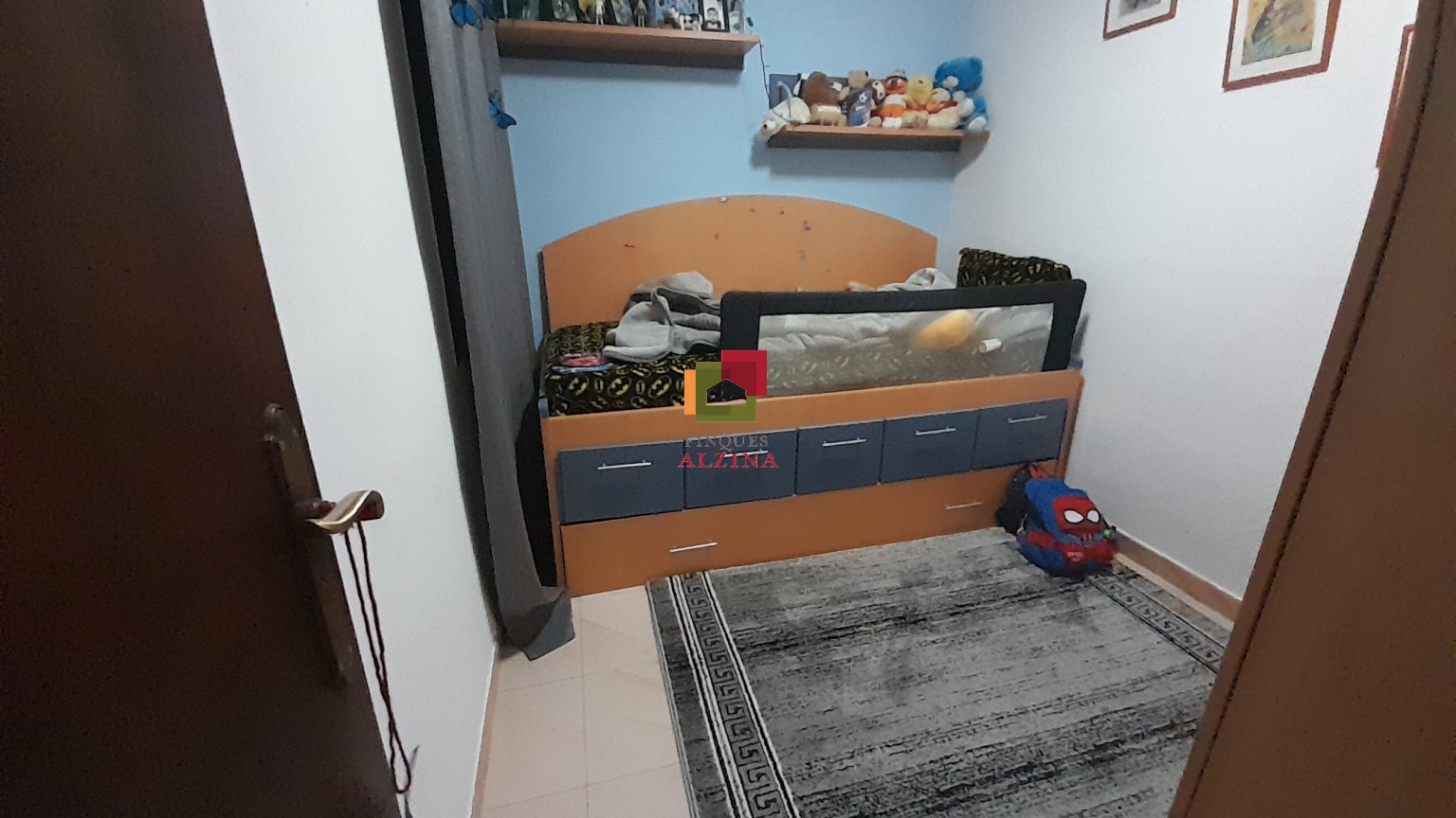 INVERSIÓN CON RENTABILIDAD | Piso con inquilinos en Pubilla Cases