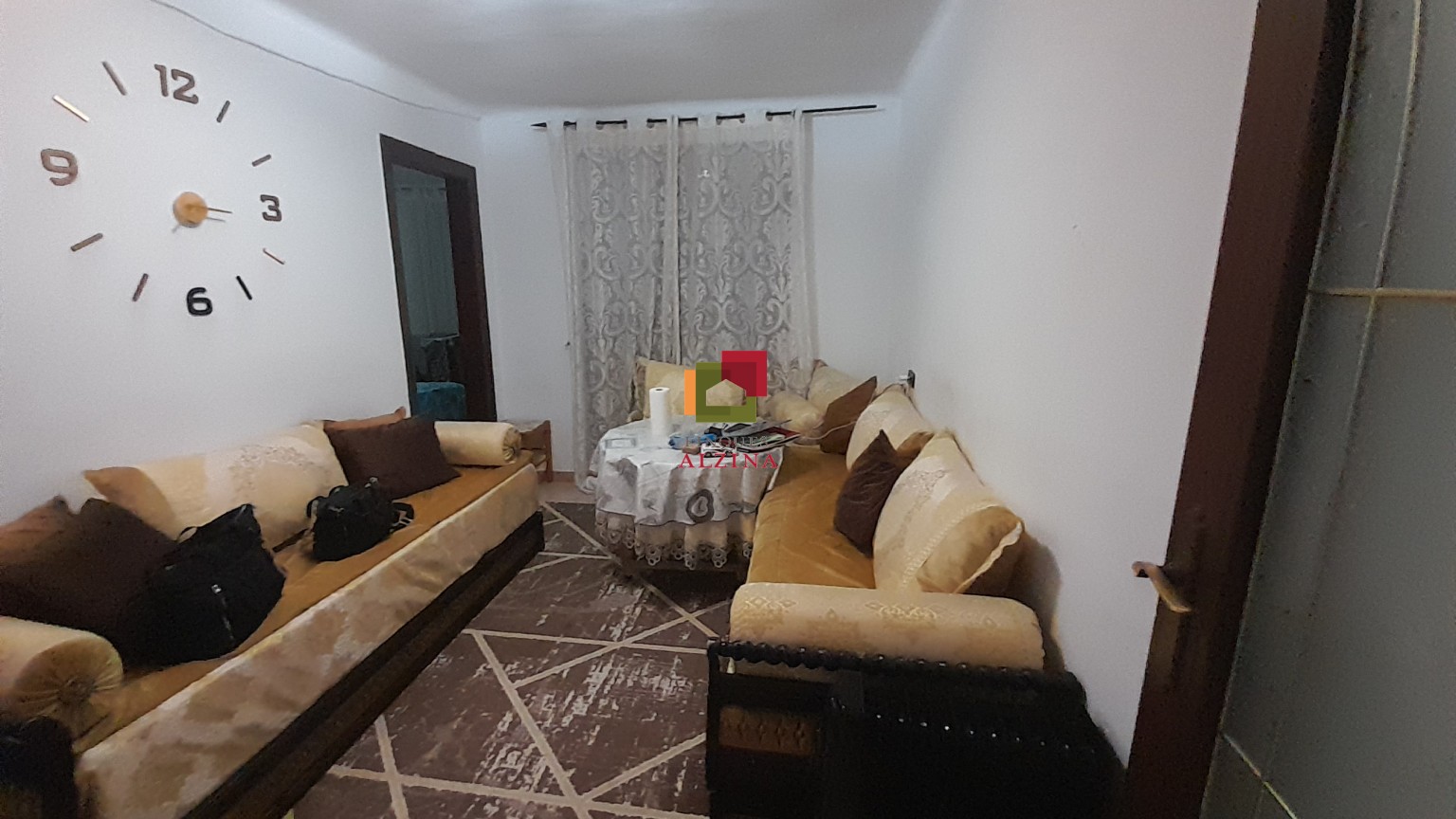 INVERSIÓN CON RENTABILIDAD | Piso con inquilinos en Pubilla Cases