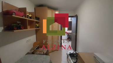 INVERSIÓN CON RENTABILIDAD | Piso con inquilinos en Pubilla Cases