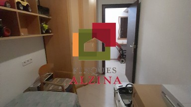 INVERSIÓN CON RENTABILIDAD | Piso con inquilinos en Pubilla Cases