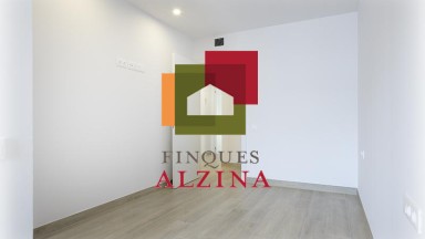 Luminoso piso con balcón y excelentes calidades en Collblanc