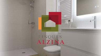 Luminoso piso con balcón y excelentes calidades en Collblanc