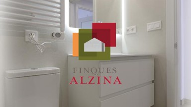 Luminoso piso con balcón y excelentes calidades en Collblanc