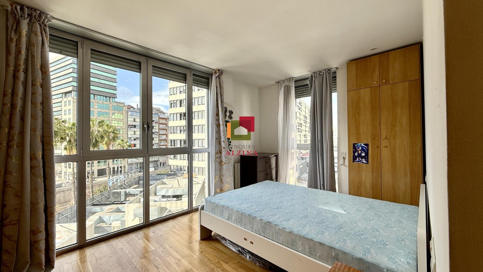 Piso luminoso en Sants-Montjuïc con excelente ubicación