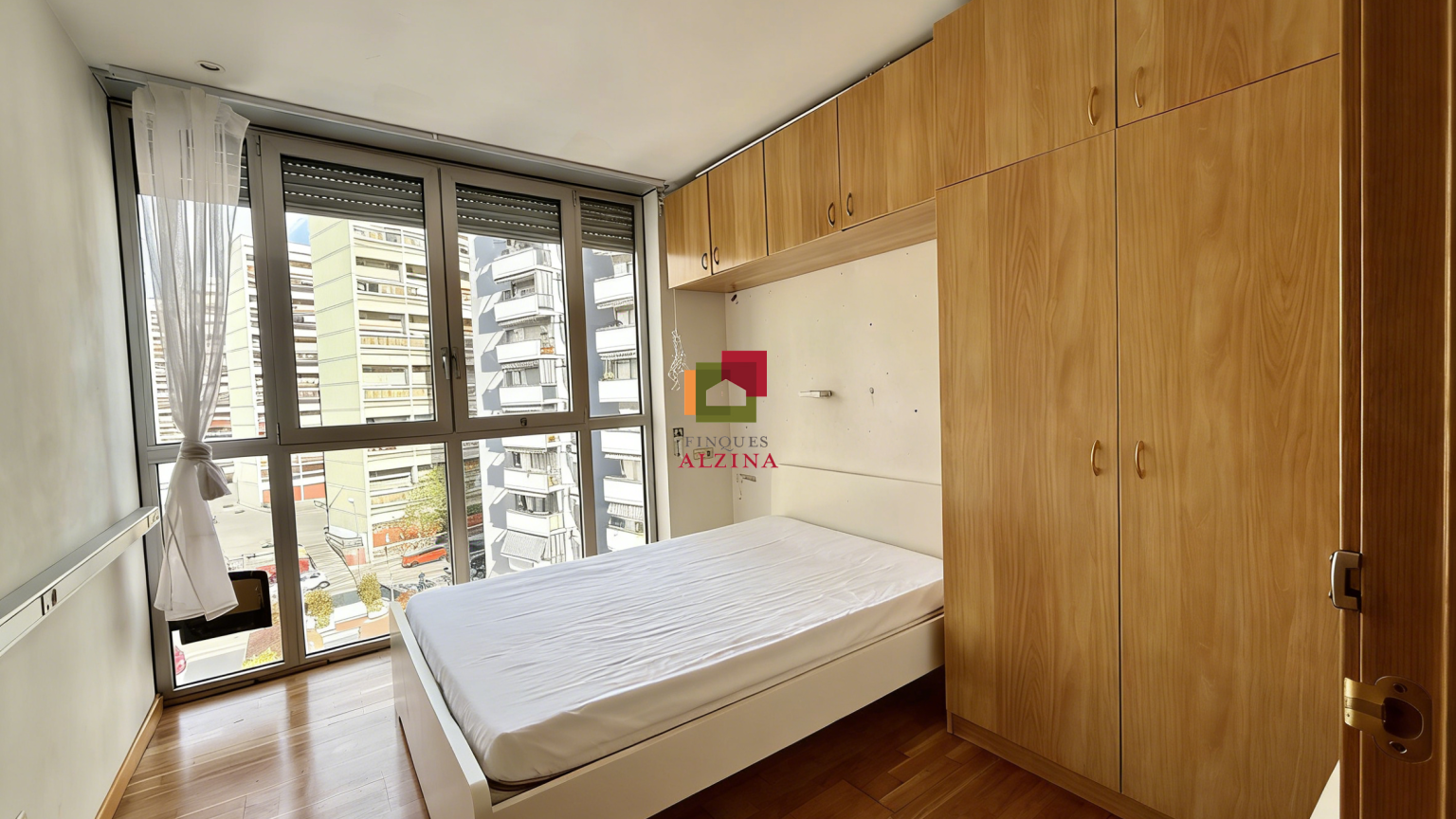 Piso luminoso en Sants-Montjuïc con excelente ubicación