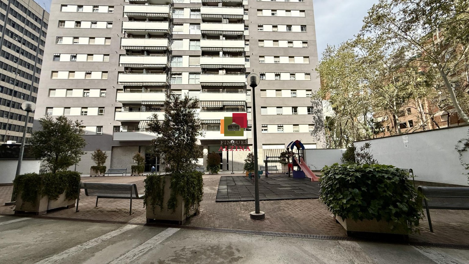 Piso luminoso en Sants-Montjuïc con excelente ubicación