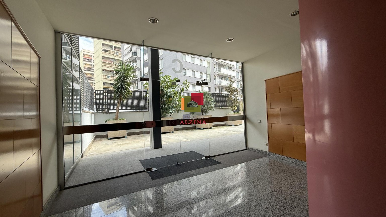 Piso luminoso en Sants-Montjuïc con excelente ubicación