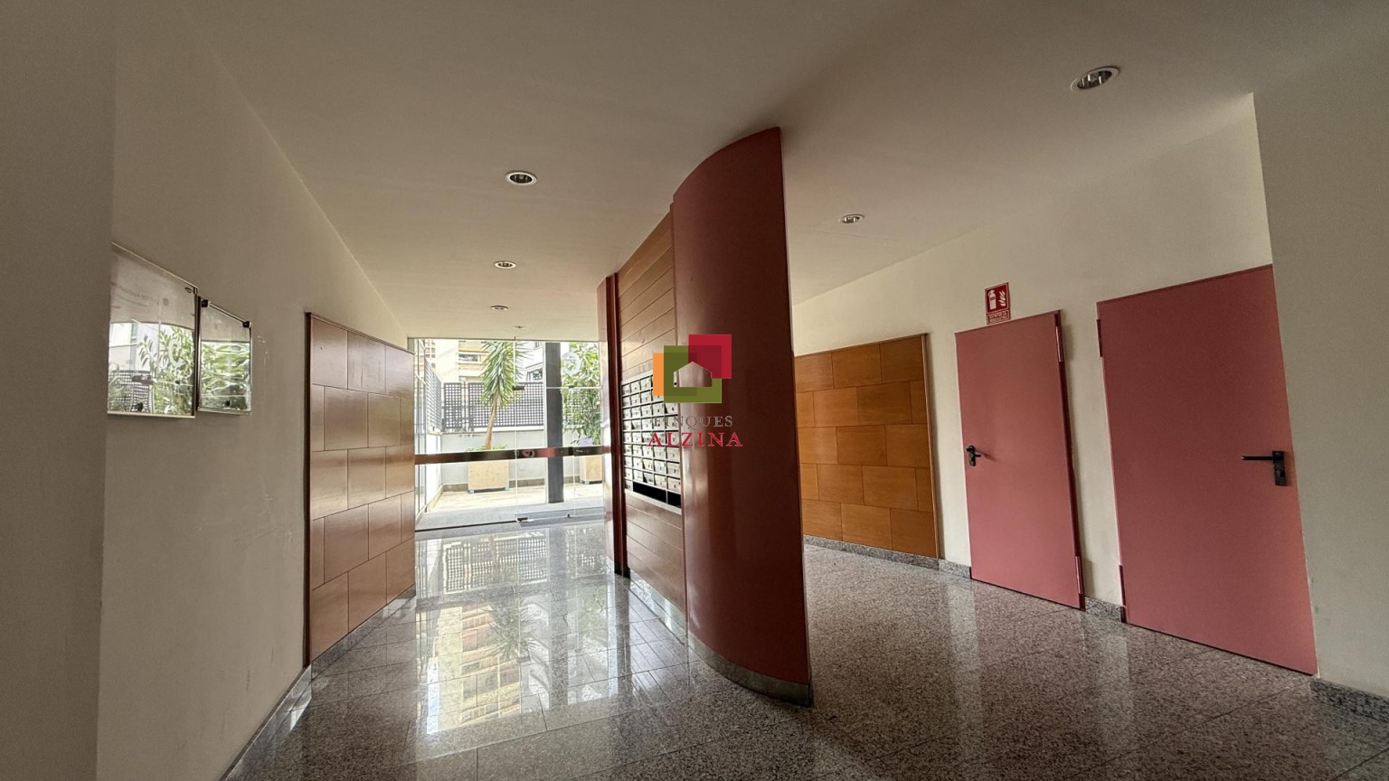 Piso luminoso en Sants-Montjuïc con excelente ubicación