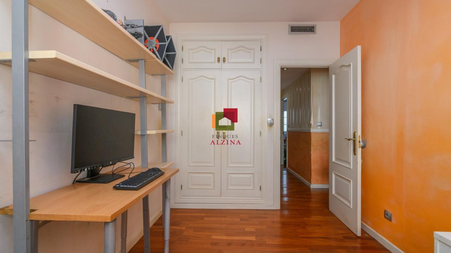 EXPECTACULAR PISO CON TERRAZA PRIVADA