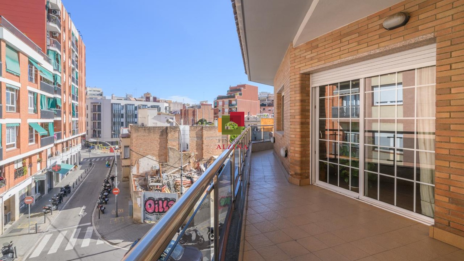 EXPECTACULAR PISO CON TERRAZA PRIVADA