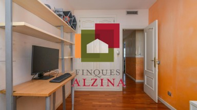 EXPECTACULAR PISO CON TERRAZA PRIVADA