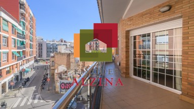 EXPECTACULAR PISO CON TERRAZA PRIVADA