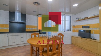 EXPECTACULAR PISO CON TERRAZA PRIVADA