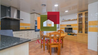 EXPECTACULAR PISO CON TERRAZA PRIVADA