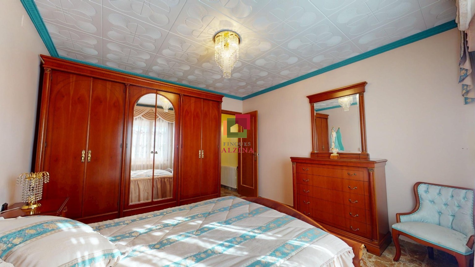 UNA CASA AMPLIA PARA VIVIR, DISFRUTAR Y SOÑAR