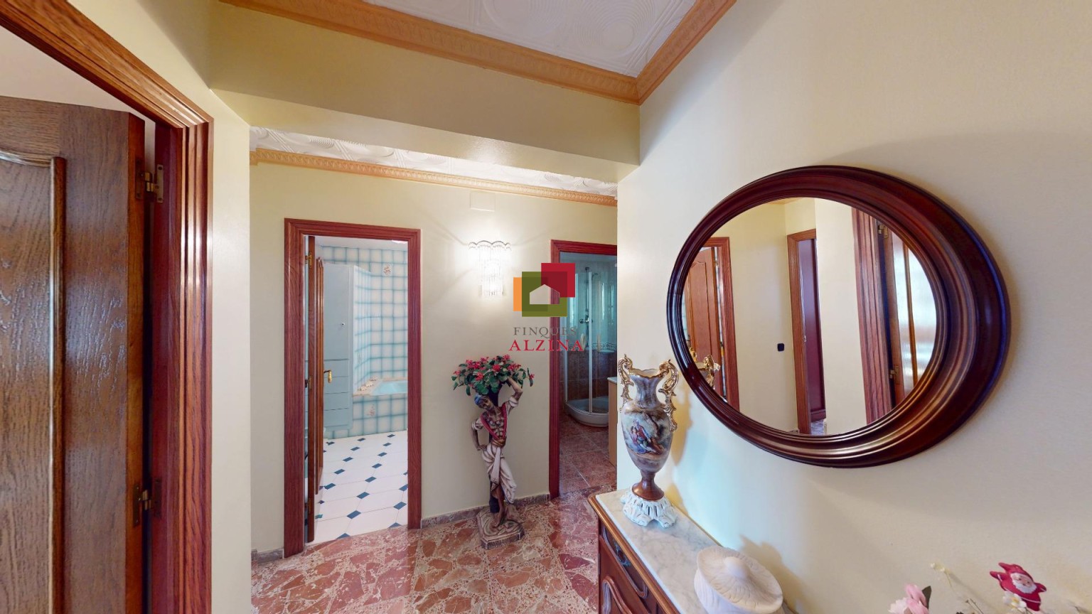 UNA CASA AMPLIA PARA VIVIR, DISFRUTAR Y SOÑAR